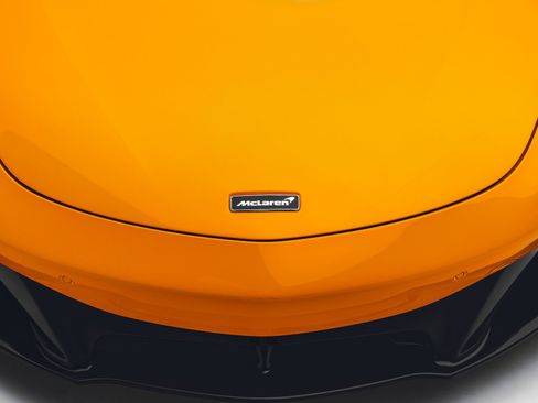 Used 2023 McLaren Artura RWD image 28