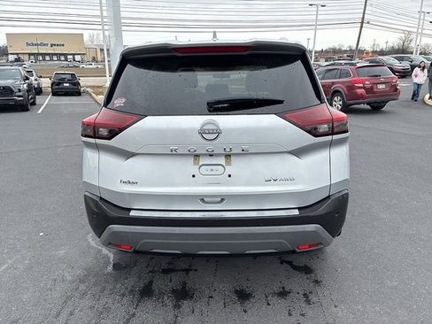 Used 2022 Nissan Rogue SV w/ SV Premium Package image 10