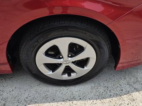Used 2013 Toyota Prius Four w/ Deluxe Solar Roof Pkg FWD image 13