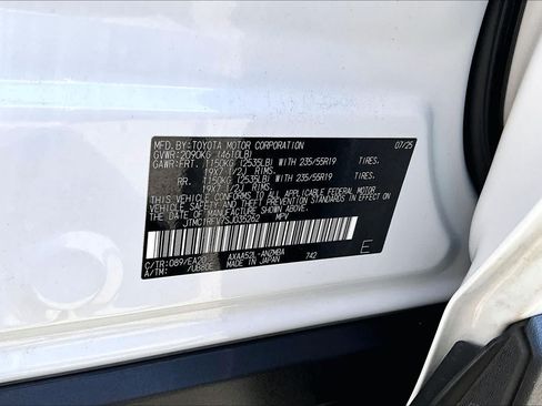 Used 2025 Toyota RAV4 XLE Premium FWD image 35