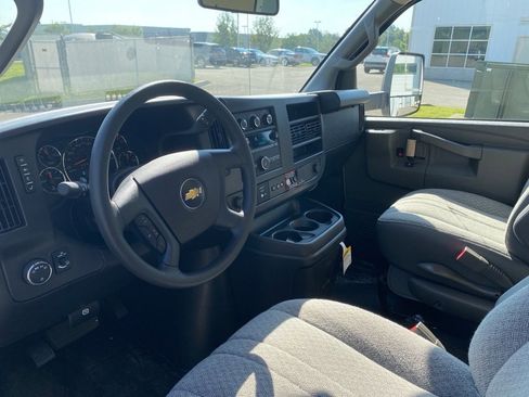 New 2025 Chevrolet Express 3500 w/ Power Convenience Package image 20