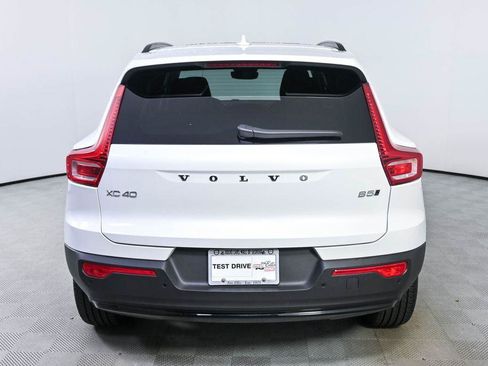 Used 2026 Volvo XC40 B5 Core AWD/4WD image 30