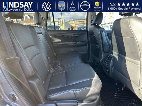 Used 2016 Honda Pilot Touring image 12