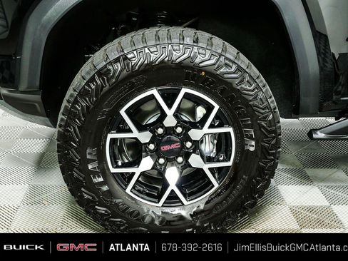 New 2026 GMC Canyon AT4X w/ LPO, Black Badging Package AWD/4WD image 36