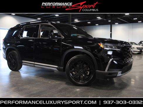 Used 2025 Honda Pilot Elite image 1