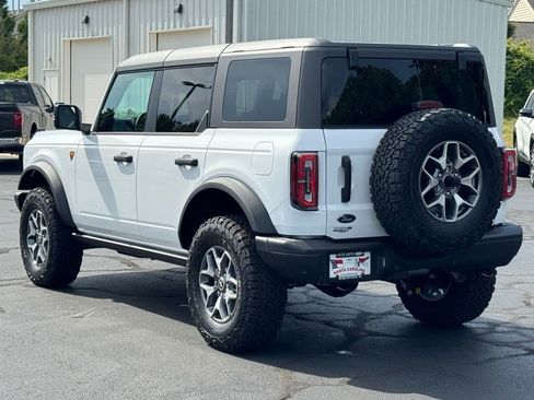 New 2025 Ford Bronco Badlands image 16