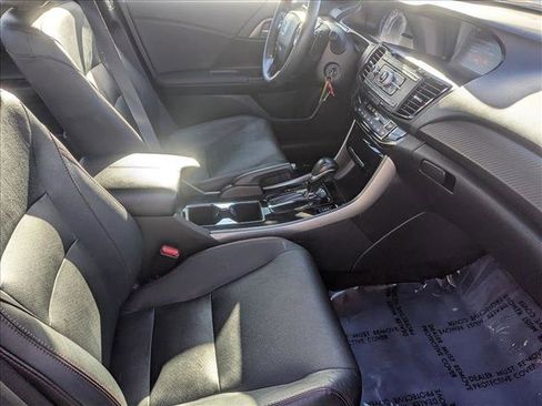 Used 2017 Honda Accord Sport Special Edition image 19
