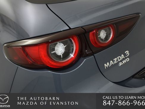 Certified 2025 MAZDA MAZDA3 Hatchback w/Premium Plus Pkg AWD/4WD image 36