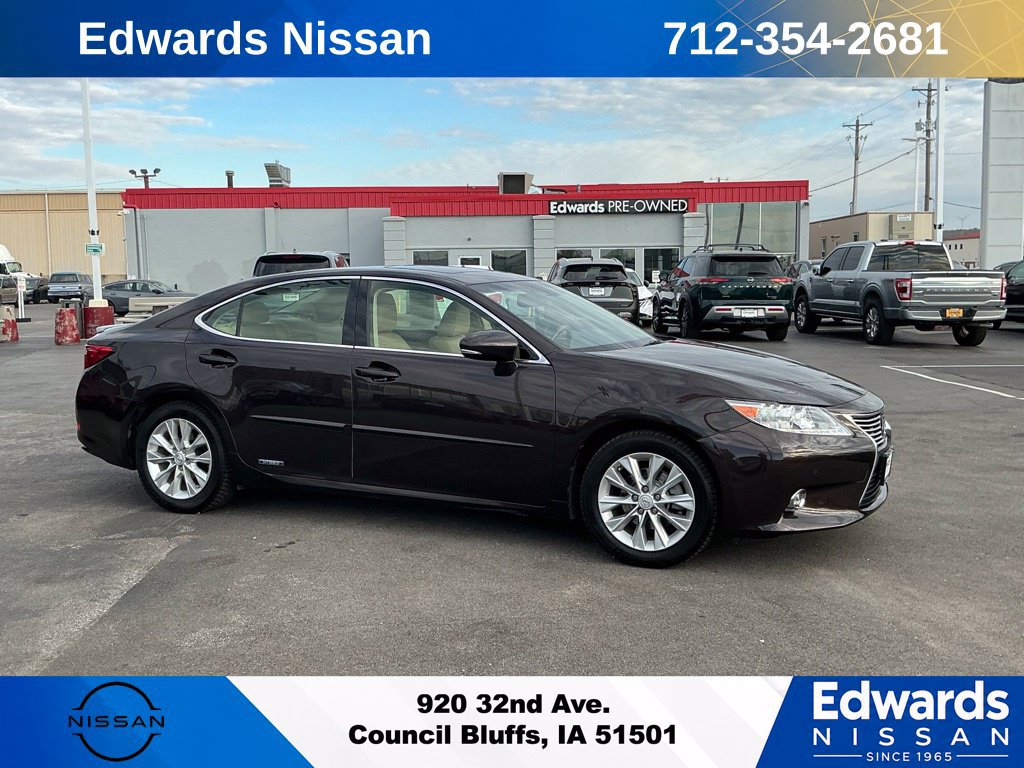 Used 2014 Lexus ES 300h w/ Luxury Package w/Bamboo Trim FWD image 1