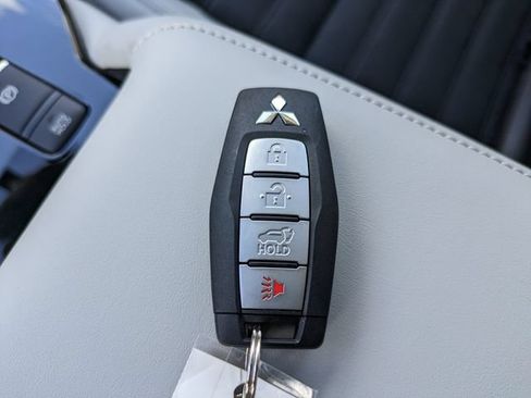 New 2026 Mitsubishi Outlander SE FWD image 31