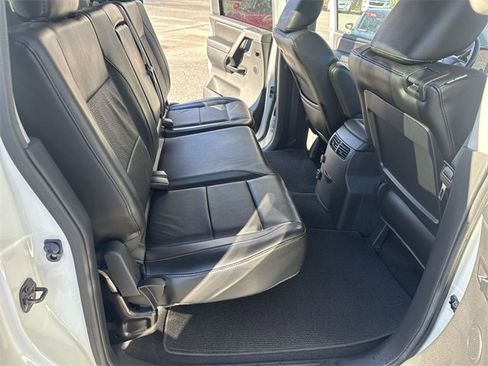 Used 2013 Nissan Titan SL w/ Moonroof Pkg image 11