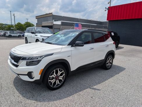 Certified 2022 Kia Seltos SX AWD/4WD image 1