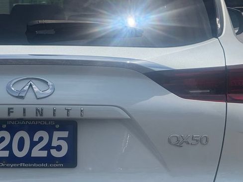 Used 2025 INFINITI QX50 Luxe AWD/4WD image 5