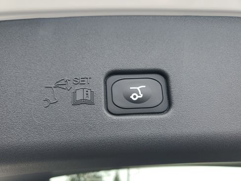 New 2026 Lincoln Nautilus Premier w/ Equipment Group 102A image 34