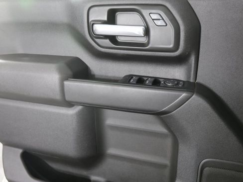 Used 2024 GMC Sierra 2500 Pro w/ Convenience Package image 11