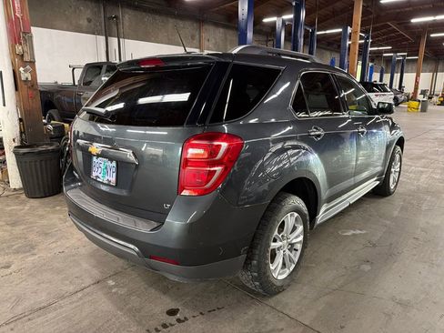 Used 2017 Chevrolet Equinox LT w/ Convenience Package FWD image 4