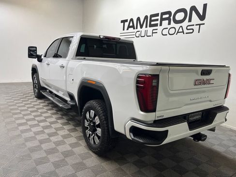 Used 2024 GMC Sierra 2500 Denali w/ Denali Reserve Package AWD/4WD image 3