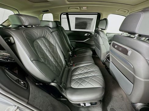 Used 2026 BMW X7 xDrive40i AWD/4WD image 34