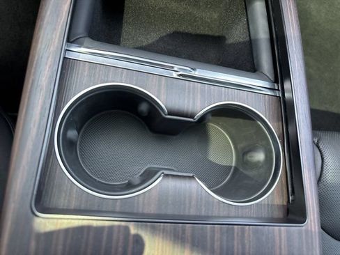 Used 2024 Tesla Model X AWD/4WD image 37