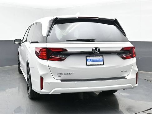 Used 2025 Honda Odyssey Elite image 12