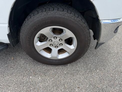 Used 2019 RAM 1500 Tradesman AWD/4WD image 4