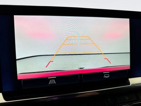 Used 2024 Chevrolet Silverado 1500 LT image 15