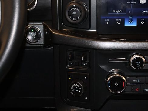 Certified 2022 Ford F150 XLT w/ Equipment Group 302A High image 27