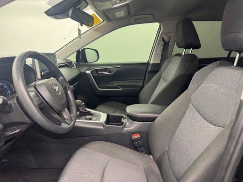 Certified 2025 Toyota RAV4 XLE AWD/4WD image 9