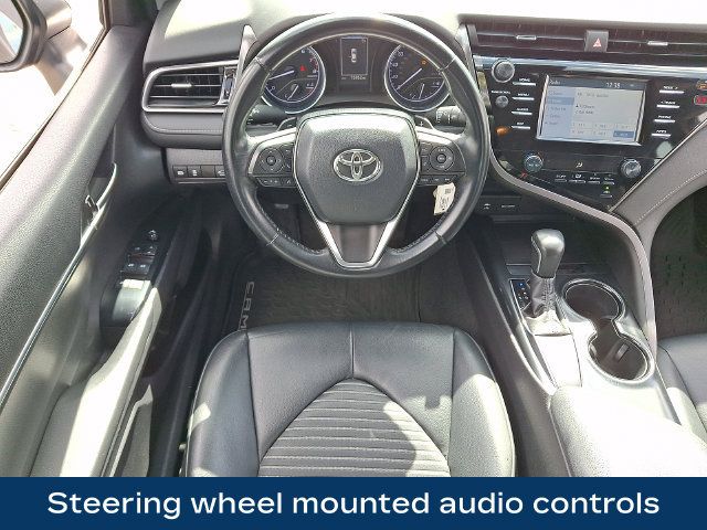 Used 2019 Toyota Camry SE FWD image 3