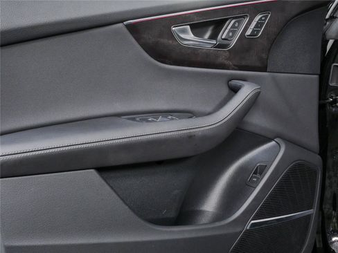Used 2023 Audi Q8 Premium Plus w/ Premium Plus Package AWD/4WD image 7