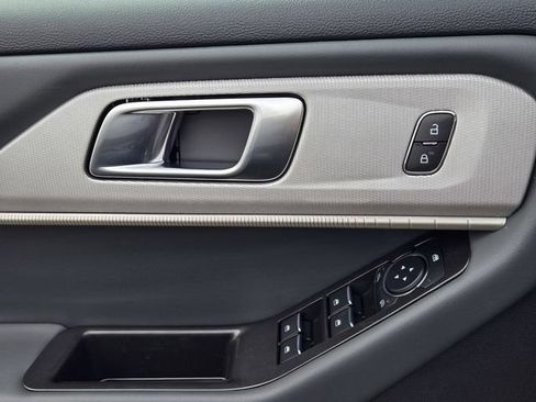 New 2026 Ford Explorer Active w/ Active Comfort Package RWD image 15