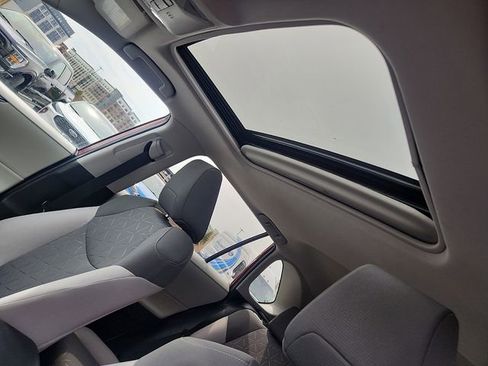 Used 2020 Toyota RAV4 XLE w/ Convenience Package image 21