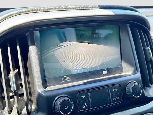 Used 2022 Chevrolet Colorado LT w/ LT Convenience Package image 13