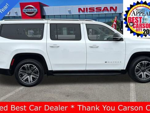 Used 2024 Jeep Wagoneer L Series II w/ Flexible Seating Group image 2