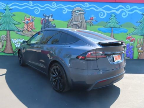 Used 2023 Tesla Model X AWD/4WD image 4