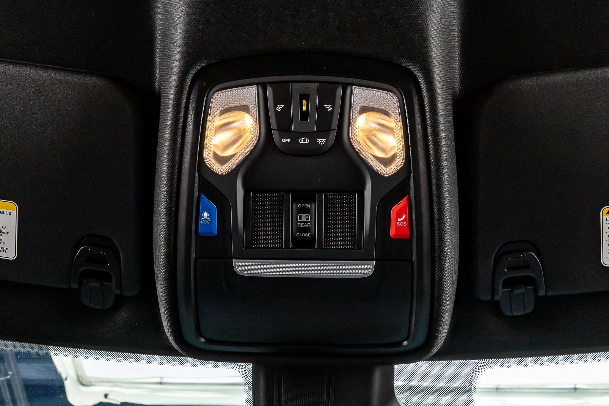 Used 2025 RAM 1500 Warlock AWD/4WD image 30