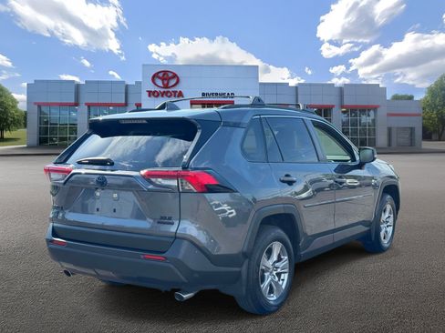 Certified 2022 Toyota RAV4 XLE w/ Convenience Package AWD/4WD image 7