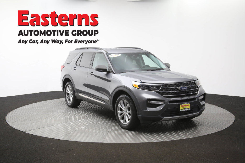 Used 2022 Ford Explorer XLT w/ Equipment Group 202A AWD/4WD image 54