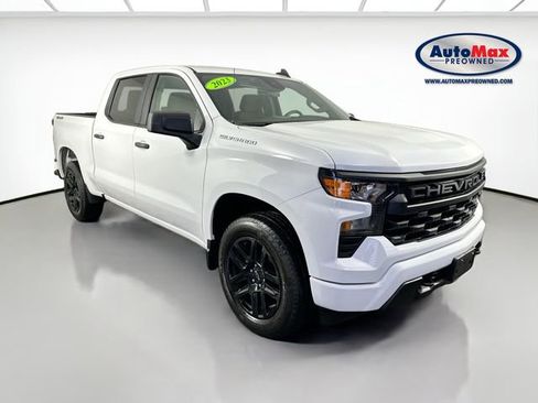 Used 2023 Chevrolet Silverado 1500 Custom image 1