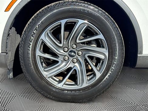 Used 2023 Lincoln Aviator 2WD image 33