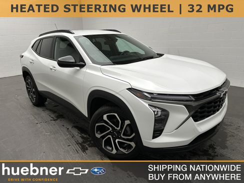 Used 2025 Chevrolet Trax RS w/ Driver Confidence Package image 1