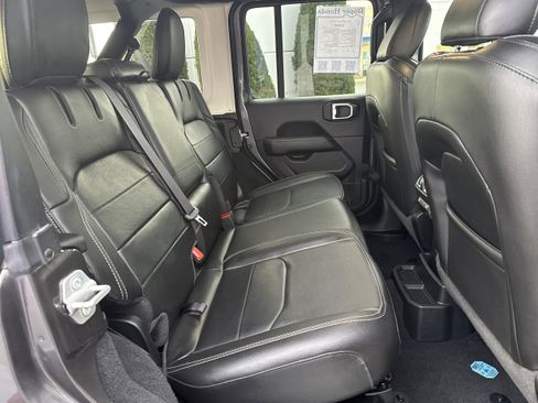 Used 2023 Jeep Wrangler Sahara w/ Cold Weather Group image 12