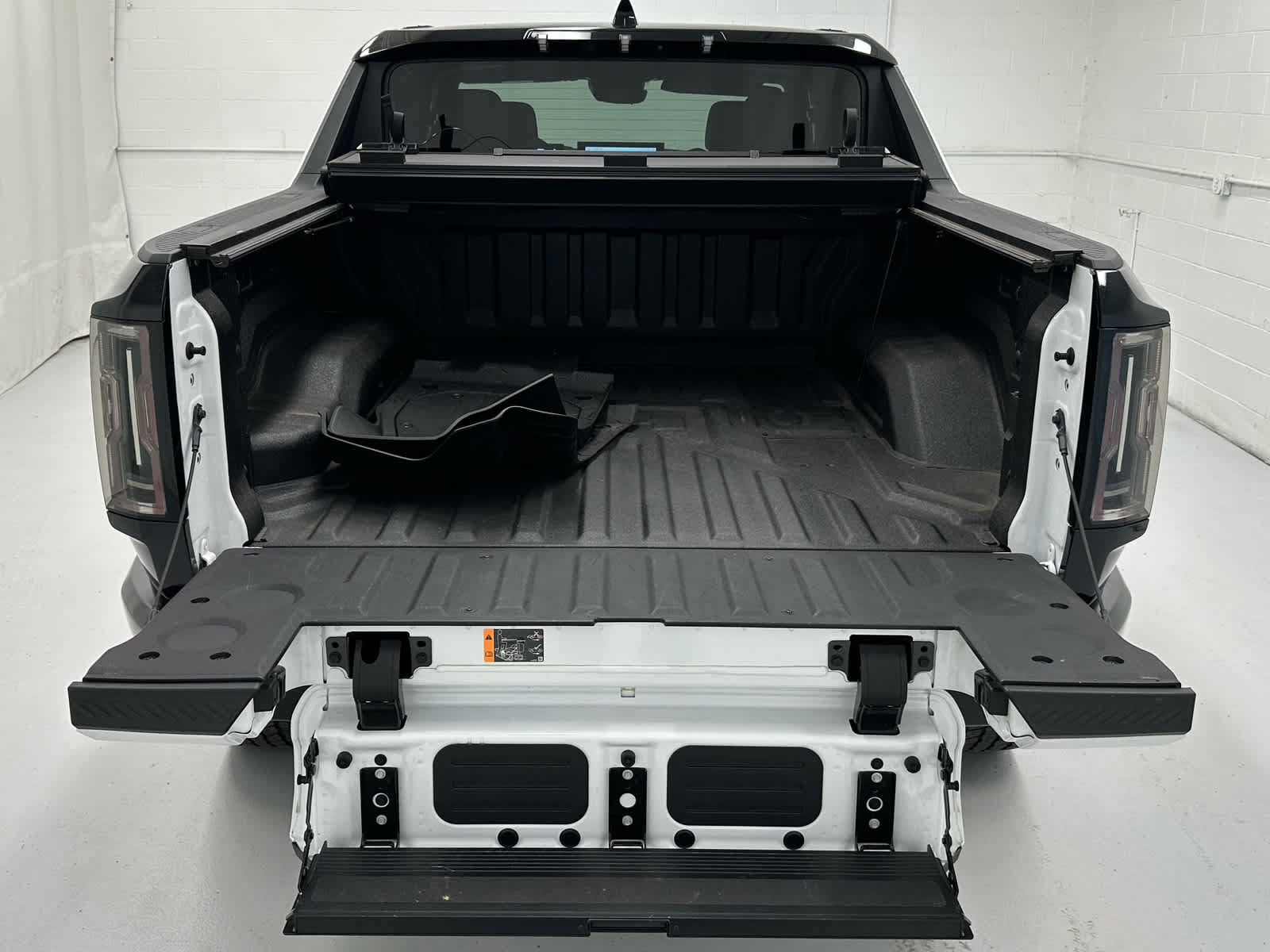 Used 2024 GMC Hummer EV 3X AWD/4WD image 40