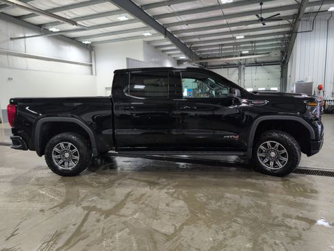 Used 2024 GMC Sierra 1500 AT4 w/ Technology Package image 2