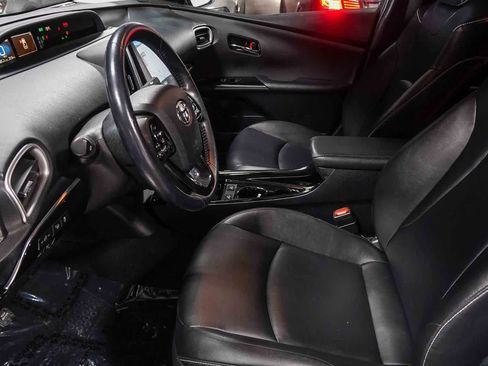 Used 2022 Toyota Prius Prime Limited FWD image 19