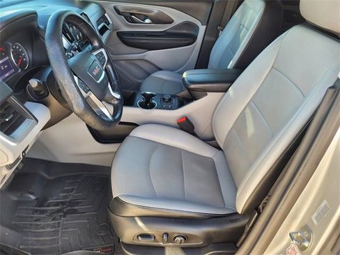 Used 2022 GMC Terrain SLT image 14