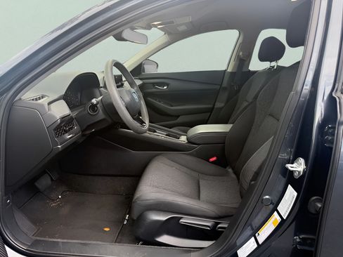 Certified 2023 Honda Accord LX image 9