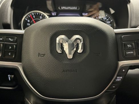 Used 2022 RAM 2500 Big Horn w/ Level A Equipment Group AWD/4WD image 15