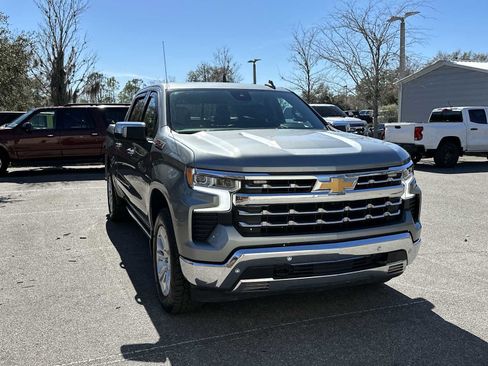 Used 2024 Chevrolet Silverado 1500 LTZ w/ LTZ Convenience Package II AWD/4WD image 8