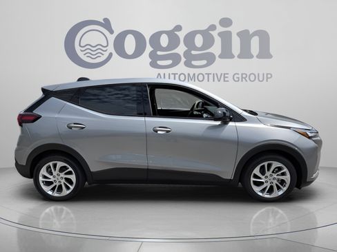 New 2027 Chevrolet Bolt LT w/ LPO, All-Weather Package FWD image 6